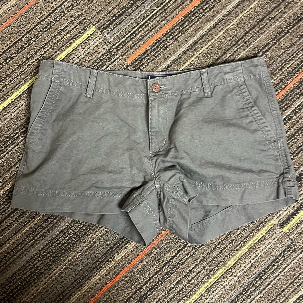 BNWTS North Face Shorts size 10